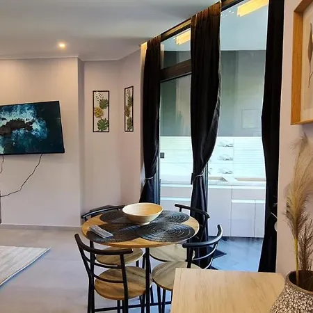 Mare Apartment, Close To The アパート ドゥラス
