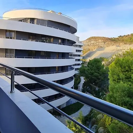 Mare Apartment, Close To The アパート