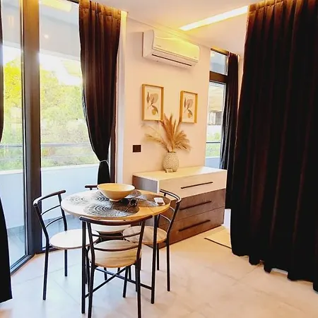 Mare Apartment, Close To The Durres
